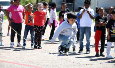 Kids playing jumprope